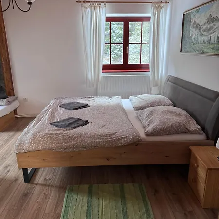 Feriehus Zazrivsky Dvor - Magura, Wellness, Self Check-in, 6 Bedrooms, 4 Bathrooms Zázrivá