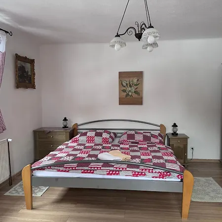 Zazrivsky Dvor - Magura, Wellness, Self Check-in, 6 Bedrooms, 4 Bathrooms Feriehus