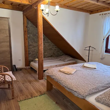 Feriehus Zazrivsky Dvor - Magura, Wellness, Self Check-in, 6 Bedrooms, 4 Bathrooms