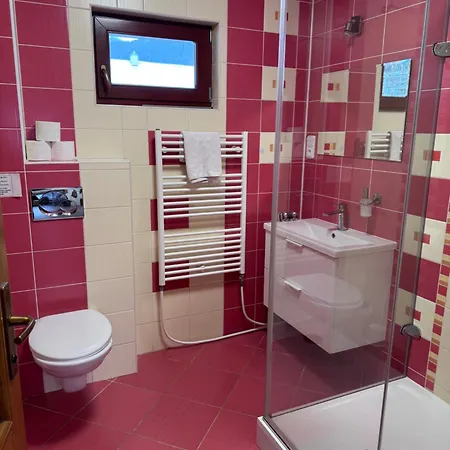 Zazrivsky Dvor - Magura, Wellness, Self Check-in, 6 Bedrooms, 4 Bathrooms