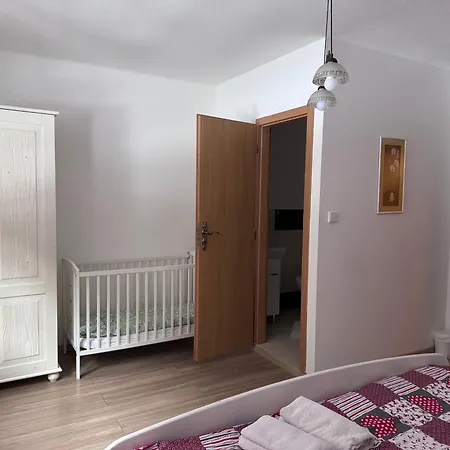 Zazrivsky Dvor - Magura, Wellness, Self Check-in, 6 Bedrooms, 4 Bathrooms Dom wakacyjny Zázrivá