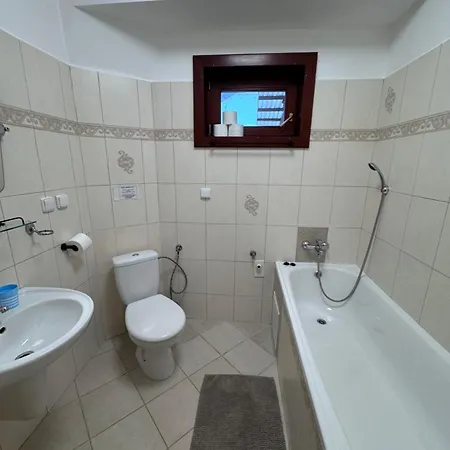 Dom wakacyjny Zazrivsky Dvor - Magura, Wellness, Self Check-in, 6 Bedrooms, 4 Bathrooms Zázrivá