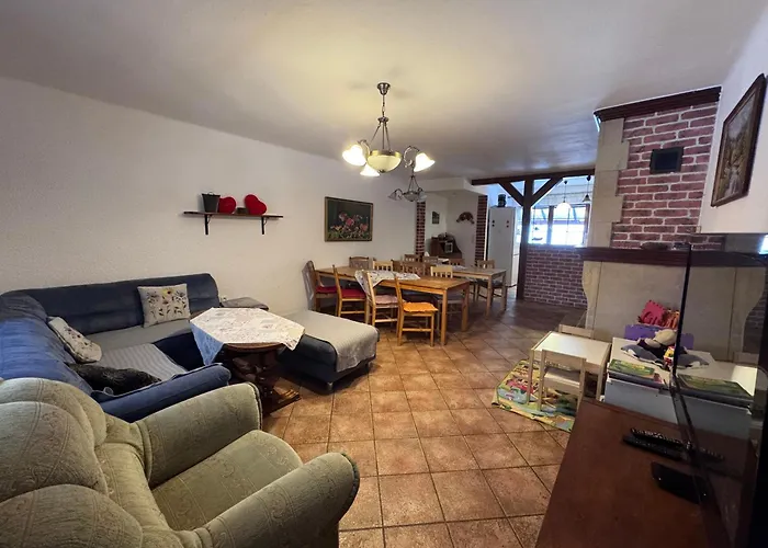 Semesterbostad Zazrivsky Dvor - Magura, Wellness, Self Check-in, 6 Bedrooms, 4 Bathrooms Zázrivá