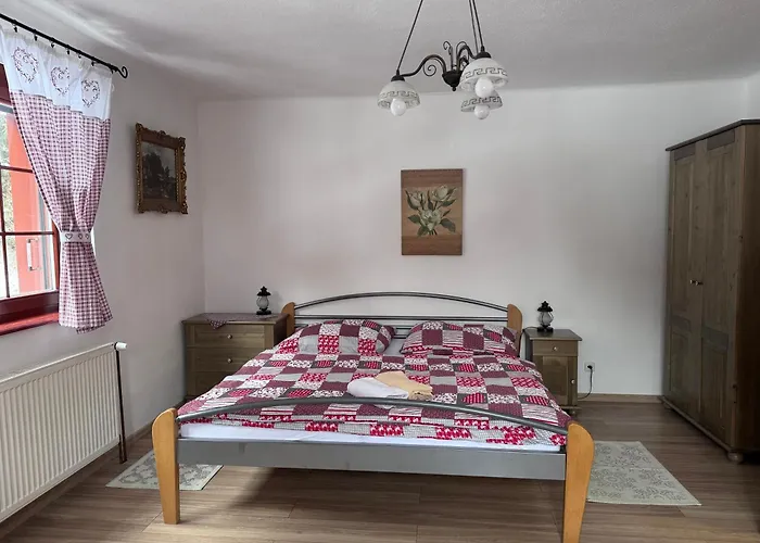 Zazrivsky Dvor - Magura, Wellness, Self Check-in, 6 Bedrooms, 4 Bathrooms Semesterbostad