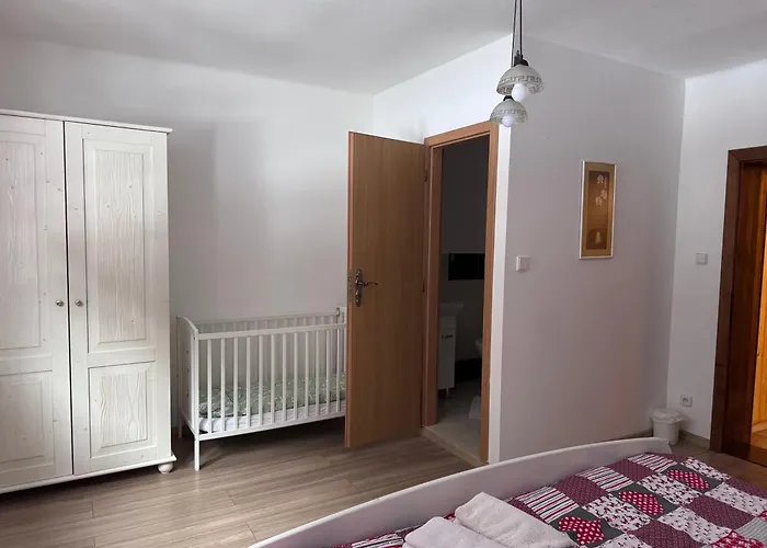 Zazrivsky Dvor - Magura, Wellness, Self Check-in, 6 Bedrooms, 4 Bathrooms Semesterbostad Zázrivá