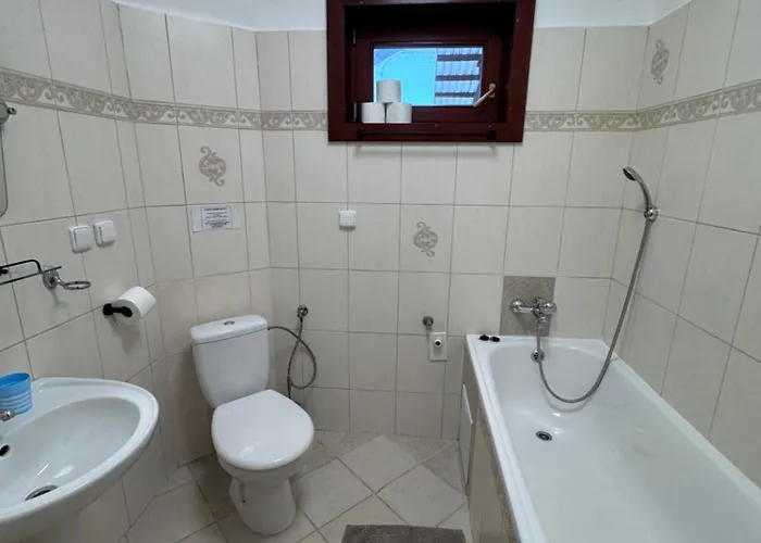 Ferienhaus Zazrivsky Dvor - Magura, Wellness, Self Check-in, 6 Bedrooms, 4 Bathrooms Zázrivá