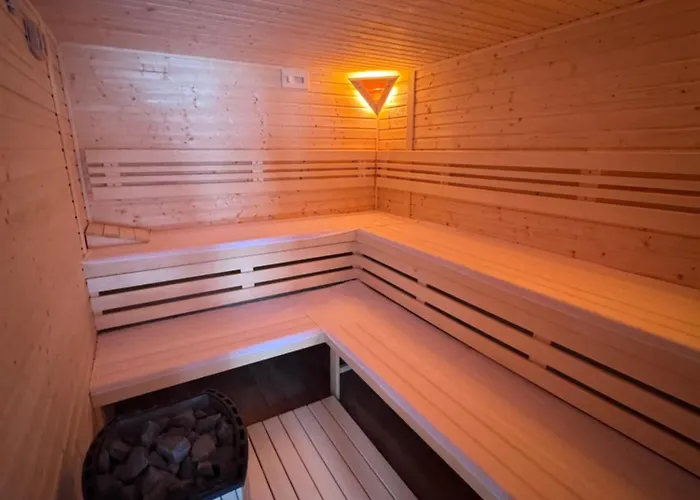 Zazrivsky Dvor - Magura, Wellness, Self Check-in, 6 Bedrooms, 4 Bathrooms Semesterbostad